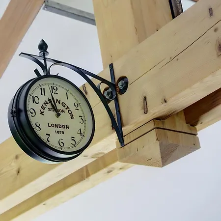 La Dormeuse Du Val * Chambon-sur-Lac