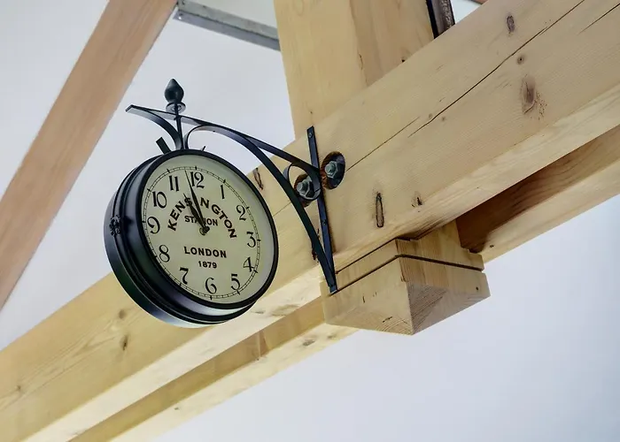 La Dormeuse Du Val * Chambon-sur-Lac