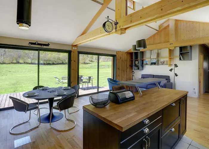 La Dormeuse Du Val Holiday home